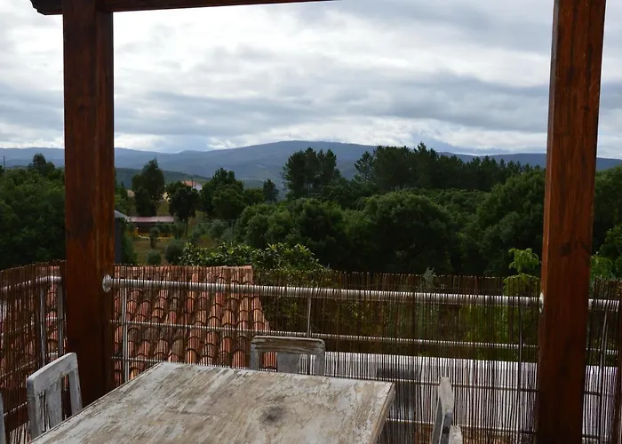 Ouzenda Do Zezere Holiday home *